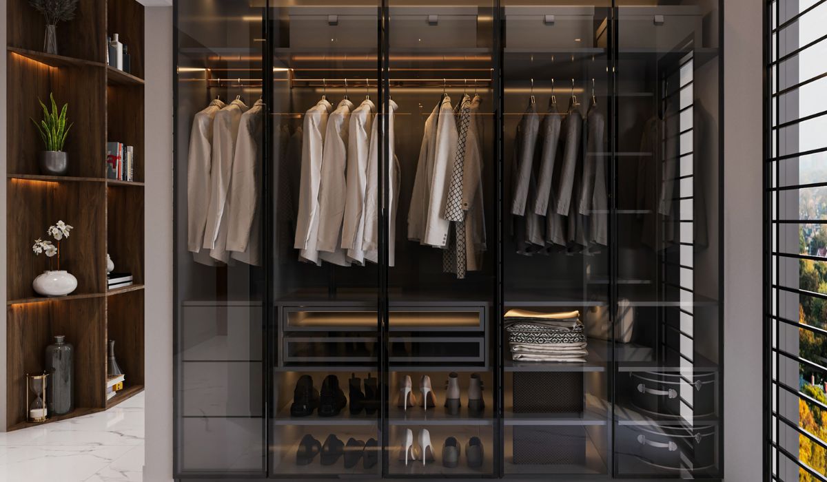 Paris Modern Closet: Sleek Style & Ample Storage for Your Home